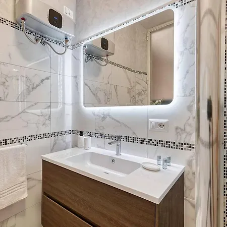 Palazzo Pamphili Lecca Di Guevara *