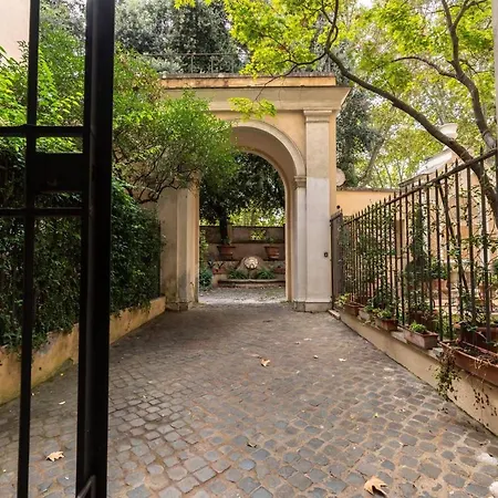 Apartment Palazzo Pamphili Lecca Di Guevara Rom